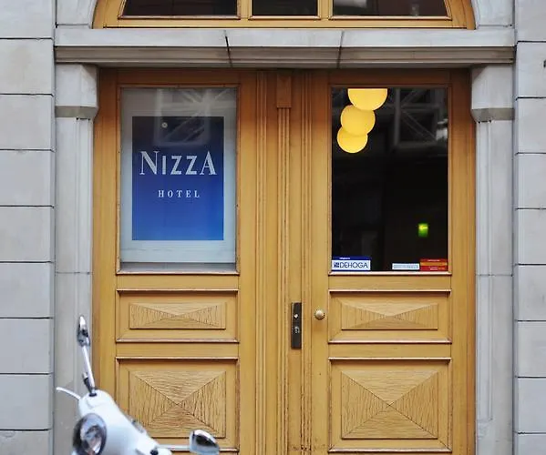 Отель Nizza Франкфурт-на-Майне